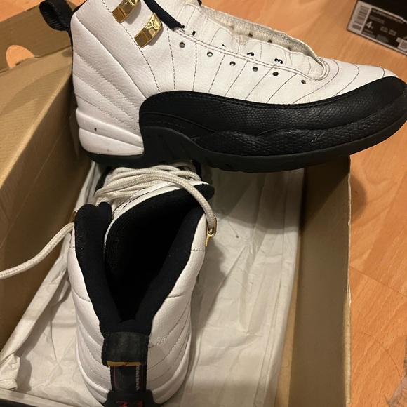 Retro Jordan 12 - Picture 6 of 8